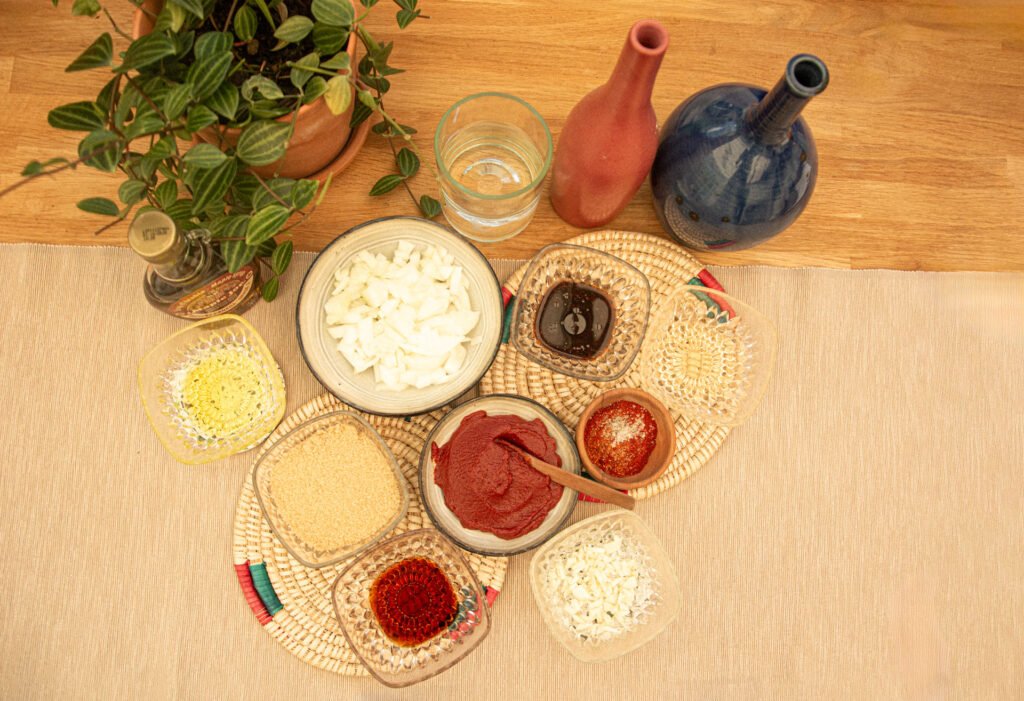 Photo des ingrédients nécessaires à la réalisation d'une sauce barbecue maison
